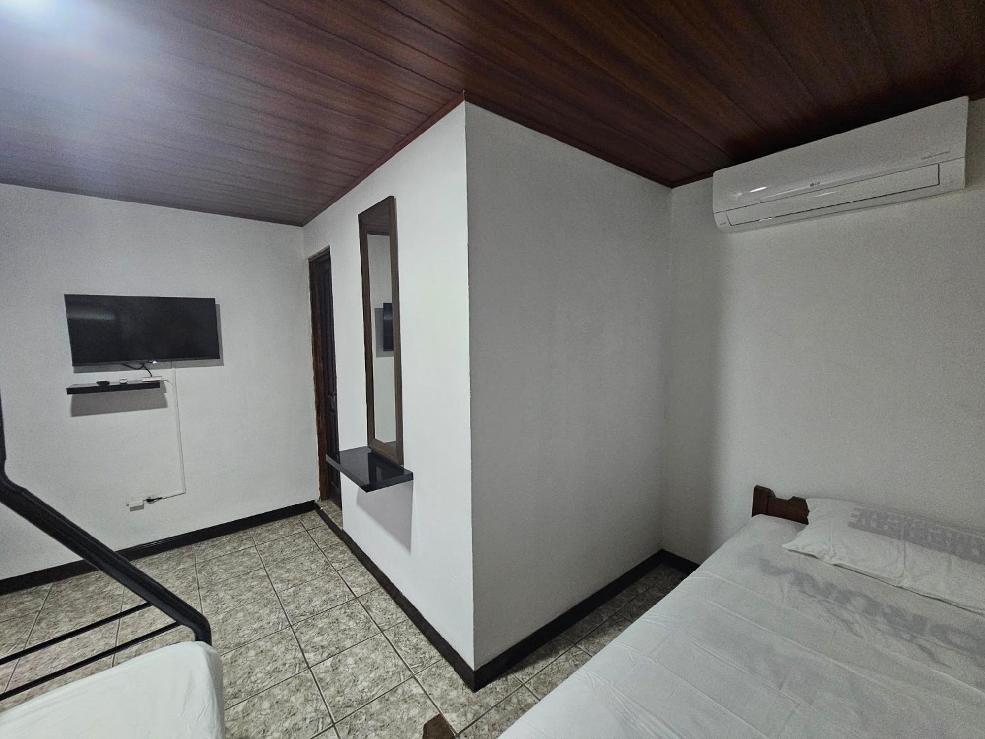 Hotel Luna Liberiana Екстер'єр фото