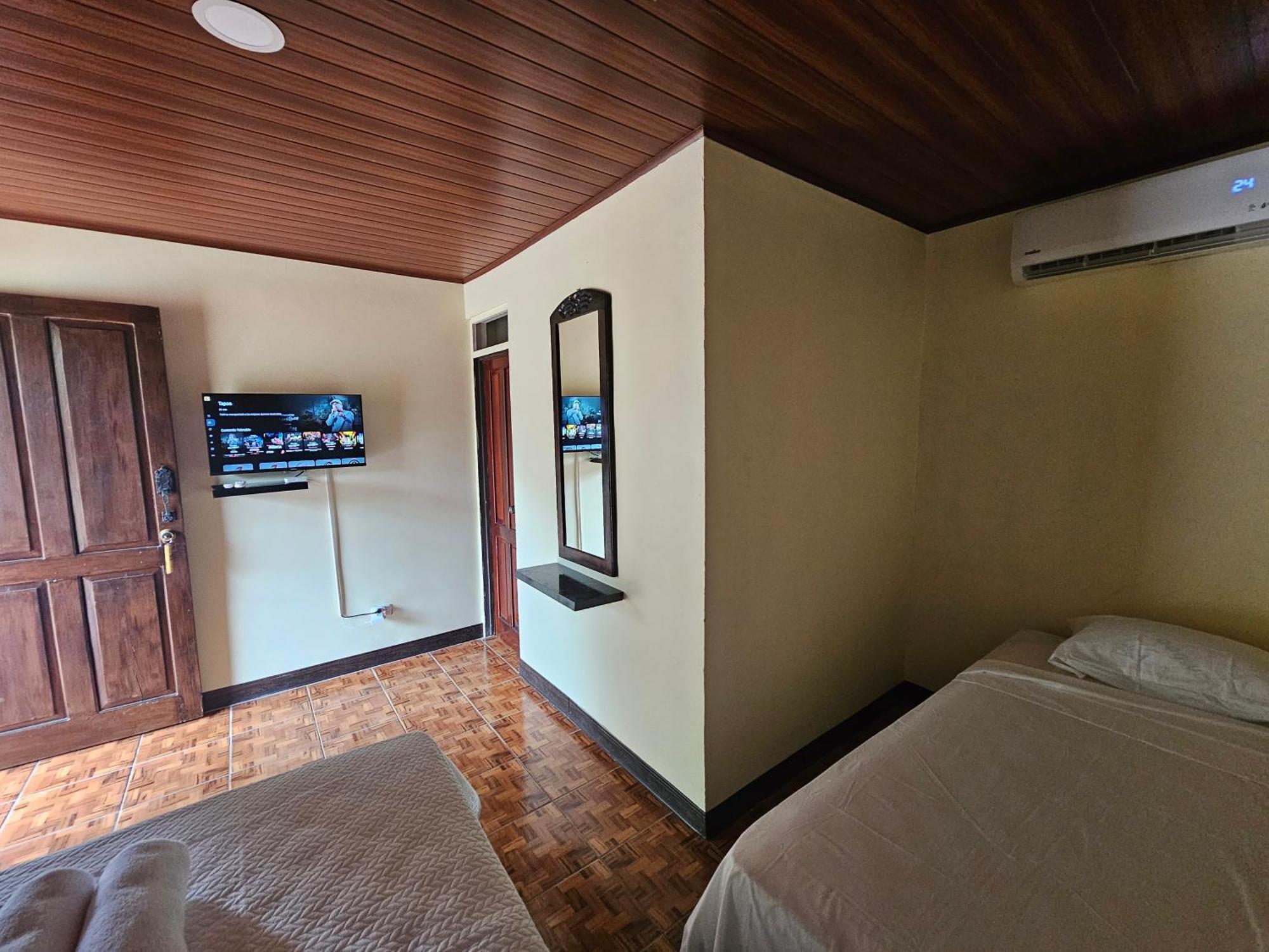 Hotel Luna Liberiana Екстер'єр фото